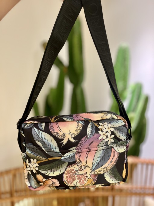 Bolsa Farm Ziriguidum Romance em Flor