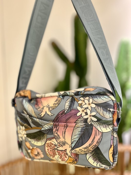 Bolsa Farm Ziriguidum Romance Em Flor