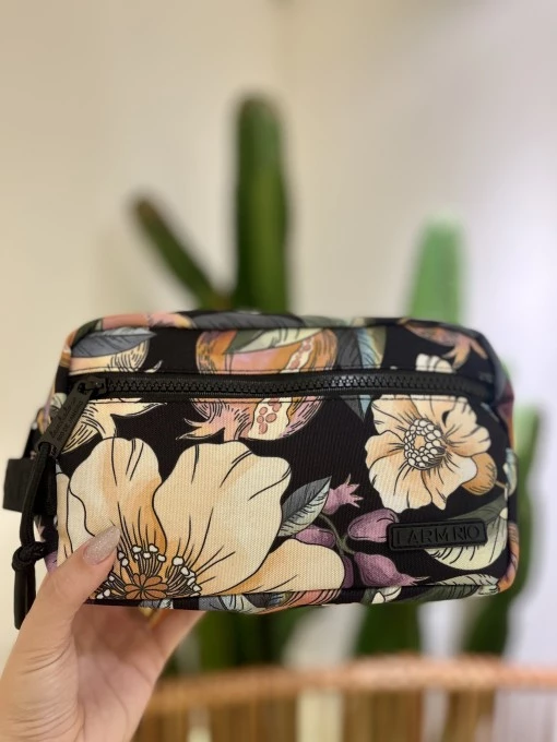 Necessaire Farm Amô Romance em Flor