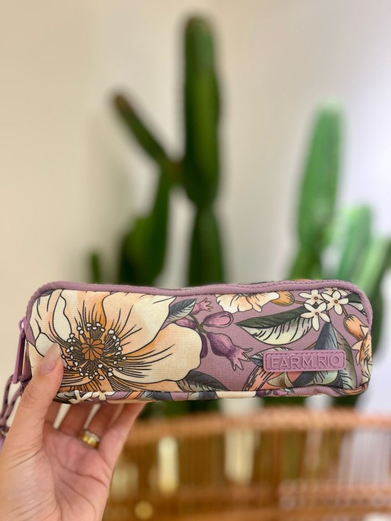 Estojo Farm Astral Romance em Flor