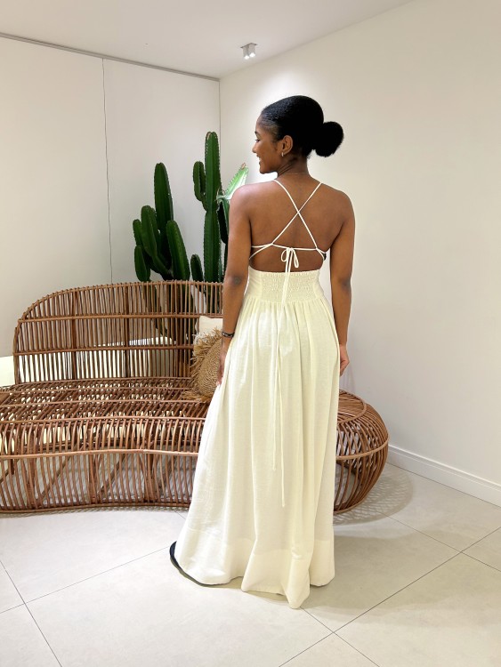 Vestido Bordado Borboleta em Porcelana