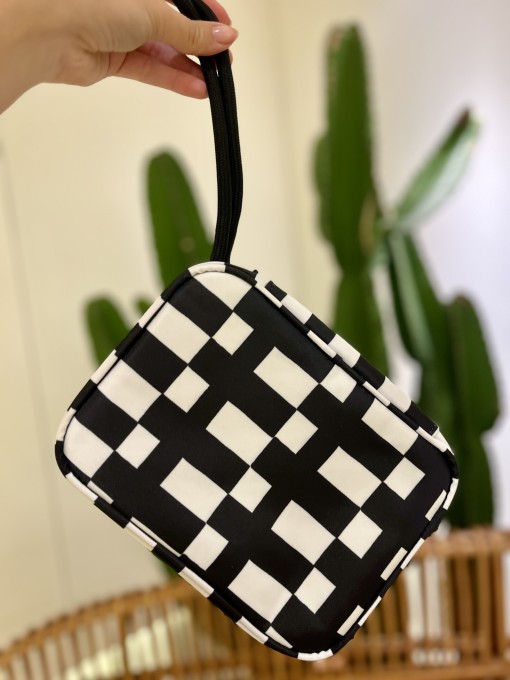 Necessaire Xerô Sonho Gráfico Preto