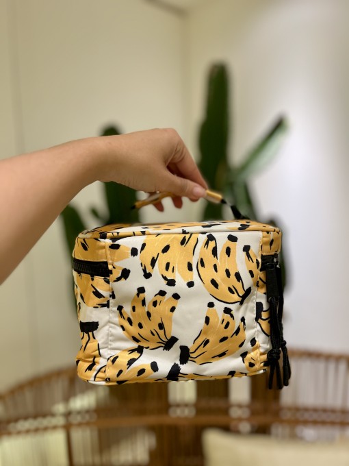 Necessaire Farm Me Leva Bossa Banana