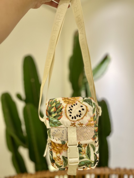 Bolsa Farm Fervo Biriba