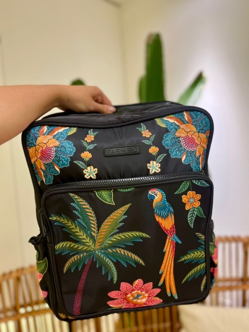 Mochila Farm Ginga Samba das Araras