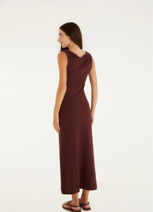 Vestido Decote Assimétrico