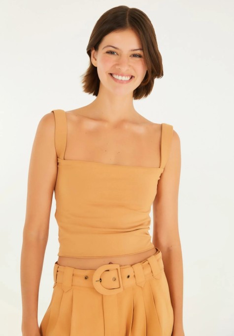 Blusa Decote Reto