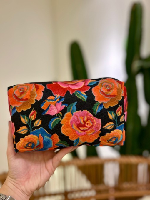 Maxi Necessaire Rosas Pintadas P