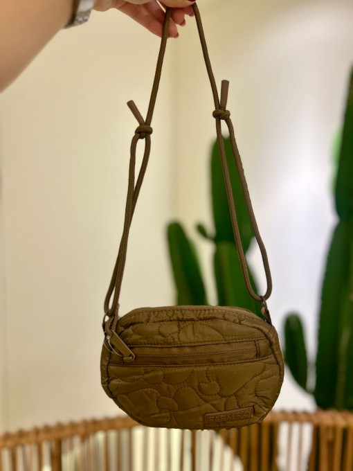 Bolsa Farm Chuchu Puffer Marrom