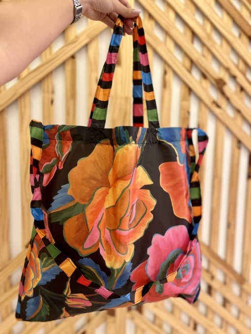 Bolsinha Farm Me Leva Rosas Pintadas