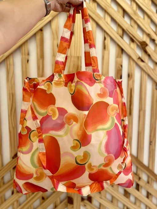 Bolsinha Farm Me Leva Suco de Caju