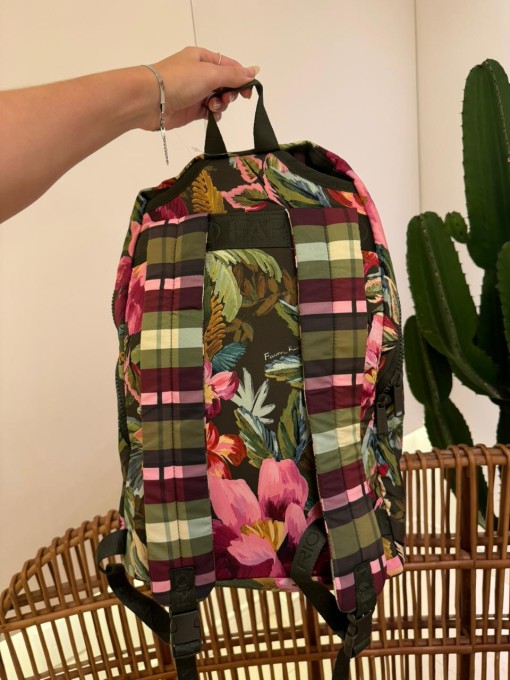 Mochila Farm Xodó Dupla Face Painted Flowers