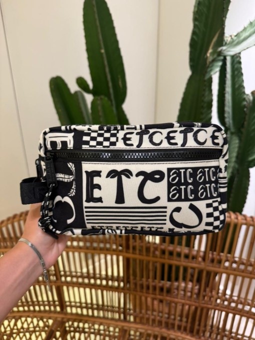 Necessaire Farm Amô Tipográfico ETC