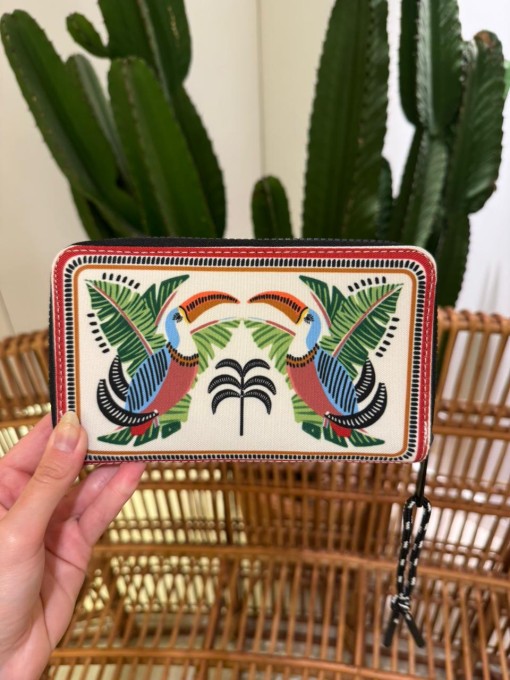 Carteira Farm Astral Tucanos com Folhagens