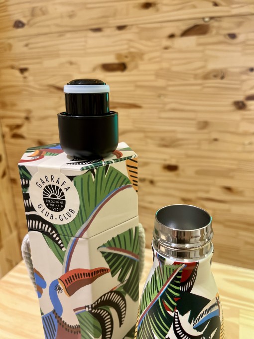 Garrafa Farm Glub 500ml Tucanos com Folhagens