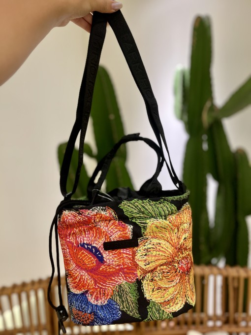 Lancheira Farm Ziriguidum Floral Paraíso