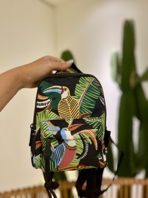 Mini Mochila Farm Borogodó Tucanos e folhagens