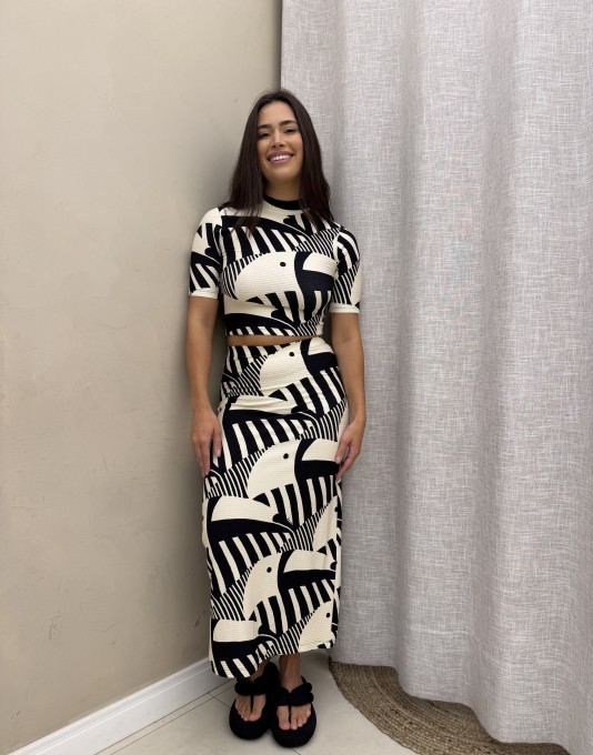 Saia Midi Reta Tuca Legal