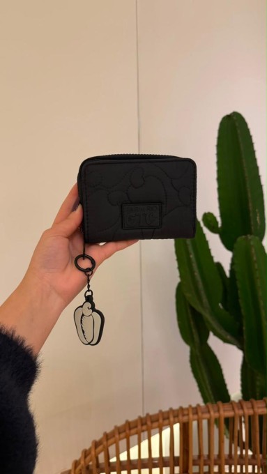 Carteira Farm Ziriguidum Puffer Preto