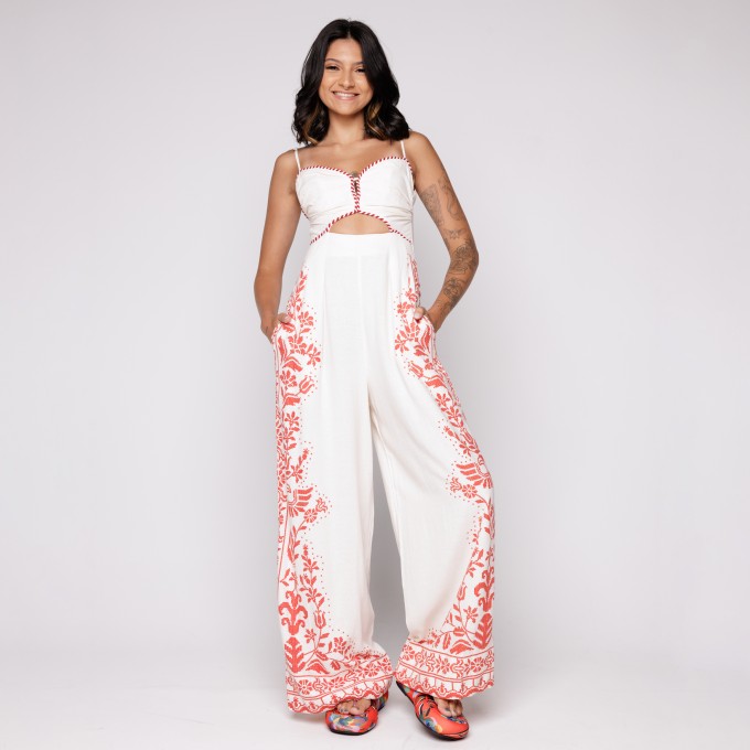 Macacão Pantalona Bordado Tropical
