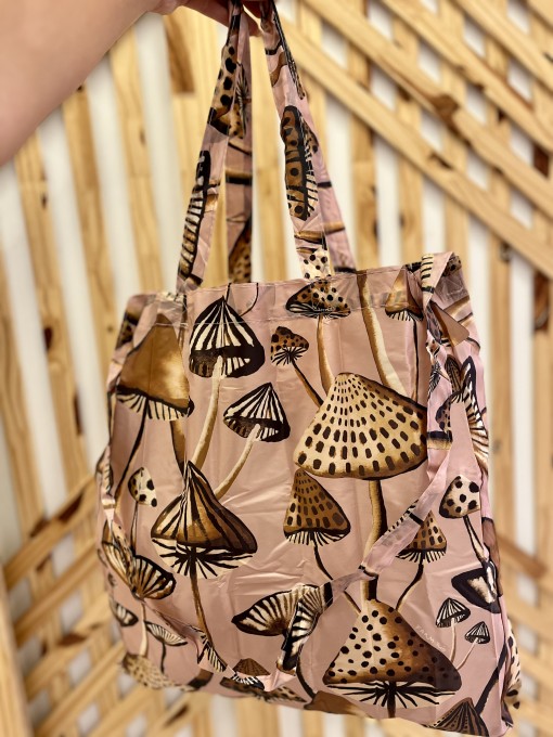 Bolsinha Farm Me leva Cogumelos