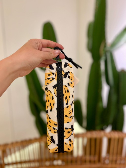 Mini necessaire Farm Ora Bolas Bossa Banana