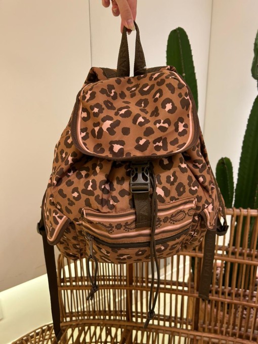 Mochila Farm Pipoca Onça Bandana